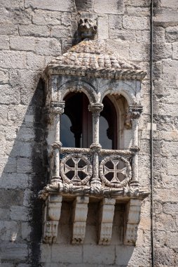 Lisboa 'daki ünlü Torre de Belem' in ön yüzü, ikonik gotik mimari, Portekiz