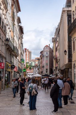 Coimbra, Portekiz - 01 Haziran 2024 - Portekiz Coimbra şehir merkezinde Ferreira Borges Caddesi