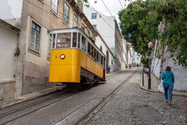 Lizbon, Portekiz şehir merkezinde tarihi yükseltici da Gloria