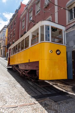 Lizbon, Portekiz - Mai 28, 2024 - Eski Lizbon 'daki Iconic Elevador da Gloria