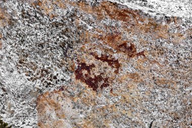 Gri ve pas rengi kayaların tam çerçeve dokusunu kapat