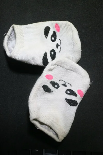 Panda Yüzlü Şirin Bebek Çorapları — Stok fotoğraf
