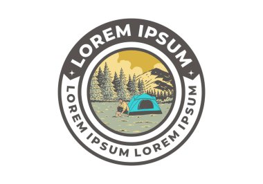 Doğada tek başına kamp yapmak. Klasik açık hava illüstrasyon rozet tasarımı