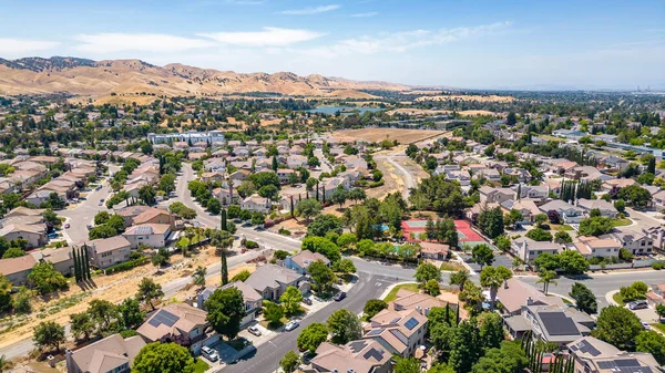 Letecké Snímky Nad Komunitou Antiochii Kalifornie Domy Automobily Ulicemi Stromy — Stock fotografie