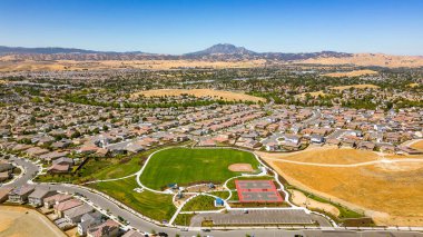 Antakya, Kaliforniya 'daki Julpun Parkı üzerinde hava görüntüleri