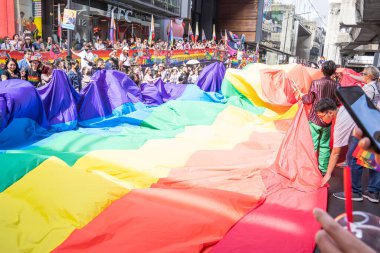 Bangkok, Tayland - 4 Haziran 2023 Siyam Merkezi Özgürlük ve Gurur Dünyası 2023, İnsanların kısa eylem ve atmosferi kutlamalara katılıyor.