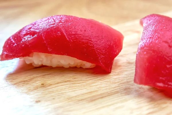 Sashimi Sushi Træbordet Sushi Type Tilberedning Fødevarer Med Oprindelse Japan - Stock-foto