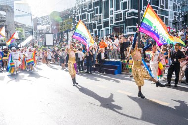 Bangkok, Tayland - 4 Haziran 2023 Siyam Merkezi Özgürlük ve Gurur Dünyası 2023, İnsanların kısa eylem ve atmosferi kutlamalara katılıyor.