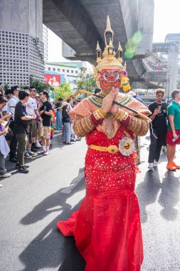 Bangkok, Tayland - 4 Haziran 2023 Siyam Merkezi Özgürlük ve Gurur Dünyası 2023, İnsanların kısa eylem ve atmosferi kutlamalara katılıyor.