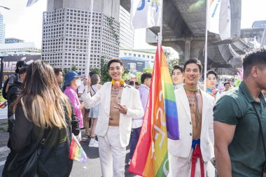 Bangkok, Tayland - 4 Haziran 2023 Siyam Merkezi Özgürlük ve Gurur Dünyası 2023, İnsanların kısa eylem ve atmosferi kutlamalara katılıyor.