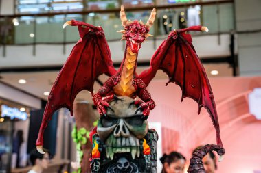 CentralWorld, Bangkok, Tayland - NOV 11, 2023 Lin Tayland Tatlı Yaratılış 2023, CentralWorld Bangkok, Tayland 'daki oyulmuş şekerli kek yarışması.