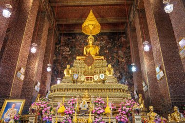 Phra Phuttha Thewapatimakorn, Tayland 'ın Bangkok kentindeki Wat Phra Chettuphon Mangkhalaram Ratchaworamahawihan' ın başlıca Buddha resmidir. Her dinde herkesin ziyaret edebileceği bir yer..