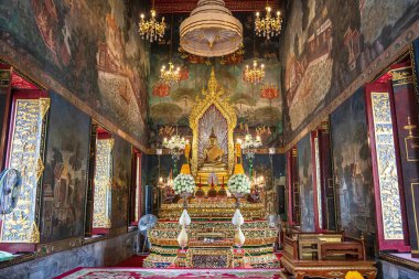 Wat Patumwanaram 'ın Bangkok, Tayland' daki başlıca Buda resmi. Her dinde herkesin ziyaret edebileceği bir yer..