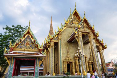 Bangkok, Tayland 'daki Wat Ratchabophit Sathit Maha Simaram' ın bir simgesi. Her dinde herkesin ziyaret edebileceği bir yer..