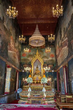 Wat Patumwanaram 'ın Bangkok, Tayland' daki başlıca Buda resmi. Her dinde herkesin ziyaret edebileceği bir yer..