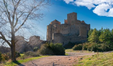 Loarre Castle veya Abadia de Loarre. Aragon, Huesca 'daki Roma şatosu. İspanya.