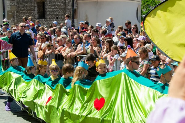 Krakau Malopolska Polen 2023 Geanimeerde Drakenmars Tijdens Drakenparade Het Jaarlijkse — Stockfoto