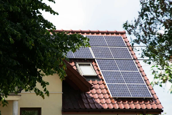 Installation Einer Solarzelle Auf Einem Dach Solarzellen Auf Dem Dach — Stockfoto