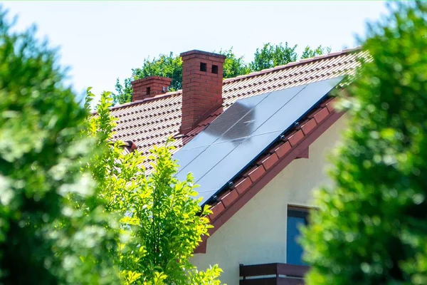 House Roof Photovoltaic Modules Historic Farm House Modern Solar Panels — Stock Photo, Image
