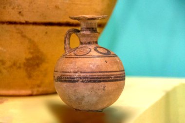 Manastır koleksiyonunda arkeolojik antikalar ve kilise sanatı bir dizi değerli eşya yer alıyor. Kil havan ve tokmakla izole edilmiş ahşap bir bankta eski güzel antika küçük bir bankta oturuyor. Yüksek kalite fotoğraf