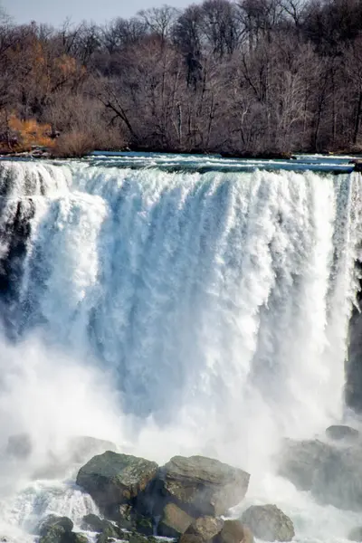 Güzel Niagara Şelalesi. Baharda Kanada tarafından Horseshoe Falls. Yüksek kalite fotoğraf