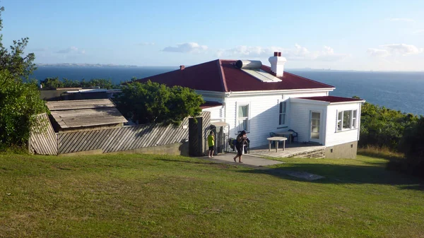 新西兰北岛Tiritiri Matangi岛自然保护区Bunkhouse大楼 图库图片