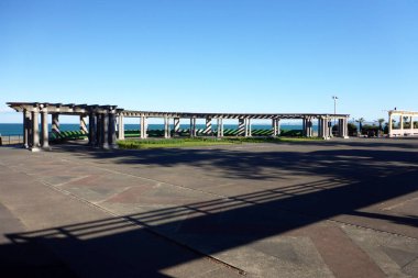 Monument at the waterfront in Napier, North Island, New Zealand.