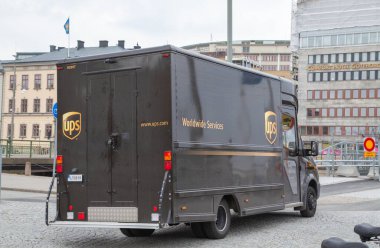 Göteborg 'un merkezinde UPS taşımacılığı, Vastergotland, İsveç.