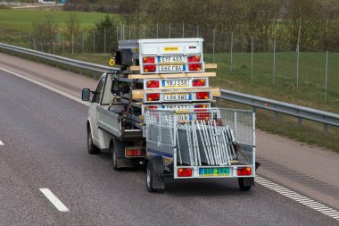 İsveç 'in batısında Halmstad yakınlarındaki E6-E20 otoyolunda trafik var..