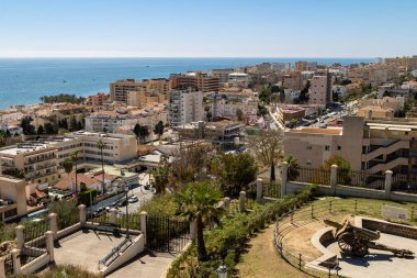 Torremolinos, Endülüs, İspanya 'daki Parque la Bateria' daki kuleden görüntü.