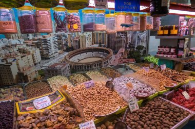 Malaga, Endülüs, İspanya 'daki pazar salonunun içi.