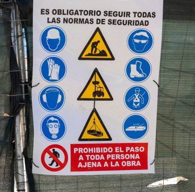 Torremolinos, Endülüs, İspanya 'da bir inşaat alanında imza atın..