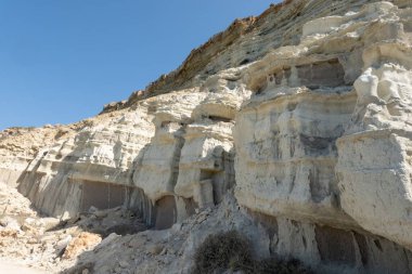 Yunanistan 'ın Karpathos adasının batı kesimindeki Lefkos Akdeniz' de bir dağ.