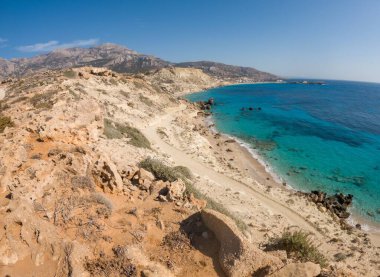 Yunanistan 'ın Karpathos adasının batı kesimindeki Lefkos Akdeniz' deki dağlar.