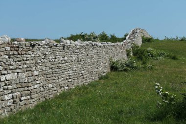 Güney Oland Adası, İsveç 'te Karl X duvarı.