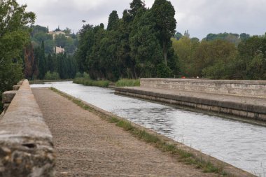 Beiers ve Narbonne, Fransa 'nın güneyinde harika şehirler.