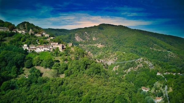 La Grasse and Villerouge, spectacular villas in the south of France