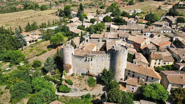 La Grasse ve Villerouge, Fransa 'nın güneyinde muhteşem villalar.