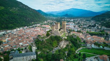 Foix ve Mirepoix, Fransa 'nın güneyinde iki romantik şehir.