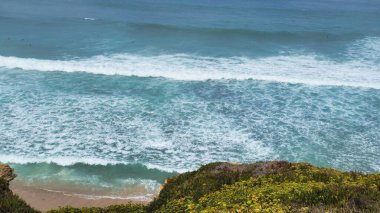 Portekiz, resmi adıyla Portekiz Cumhuriyeti, Güney Avrupa 'da 1143 yılında kurulan ve 92.212 km ²' lik bir alanı kapsayan bir devlettir.. 