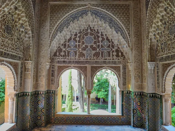 Granada España 2014 Detalles Ornamentales Del Ingenioso Castillo Morisco Del — Foto de Stock