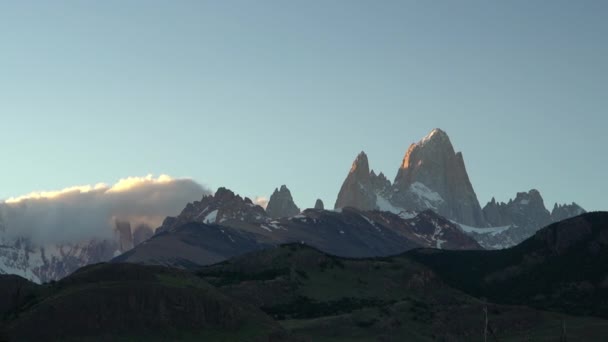 Закат Горе Фицрой Высокой Красивой Горной Вершине Южной Аргентине Патагонии — стоковое видео