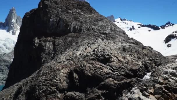 Laguna Sucia Небольшое Ледниковое Озеро Бирюзовой Водой Подножия Cerro Torre — стоковое видео