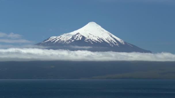Osorno Volcano Patagonia Chile Clear Day Blue Sky Few Clouds — Vídeo de stock