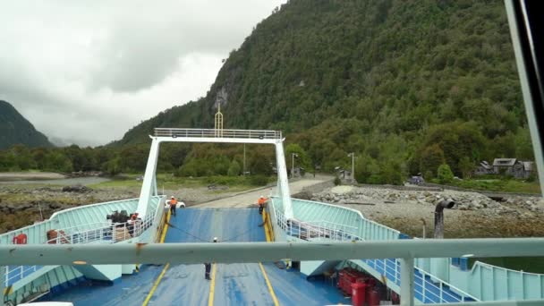 Hornopiren Chile 2018 Car Ferry Crossing Fjords Carretera Austral Pacific — Wideo stockowe