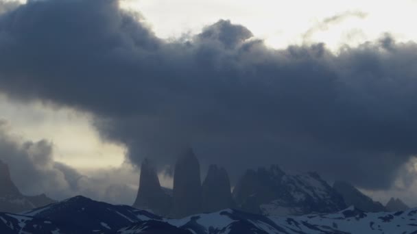 Thick Clouds Moving Iconic Torres Torres Del Paine National Park — Αρχείο Βίντεο