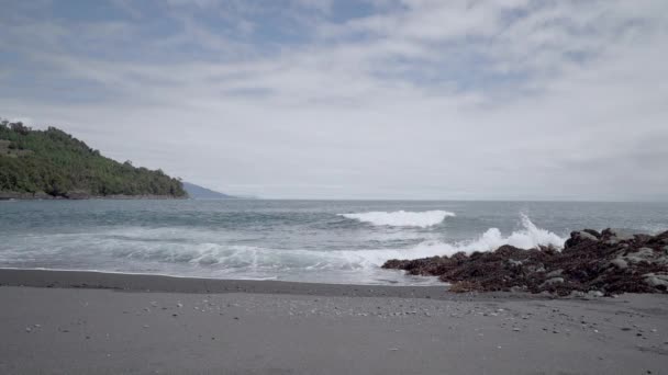 Grey Volcanic Beach Close Chaiten Patagonia Chile Carretera Austral South — Stock video
