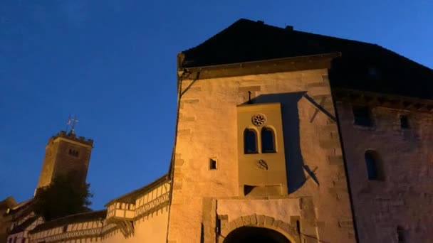 Eisenach Tyskland 2021 Gamla Tyska Wartburg Slott Eisenach Upplyst Natten — Stockvideo