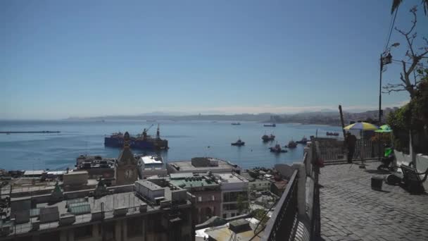 Cityscape Artful Colorful Houses Valparaiso Coastline Ppacific Ocean Chile — стоковое видео