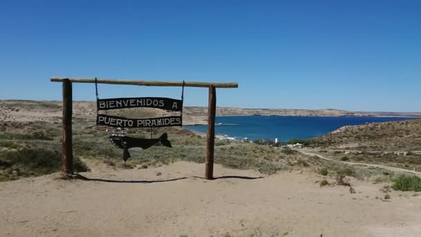 Wooden Welcome Sign Puerto Piramides Peninsula Valdes Province Chubut Argentina — Stok video